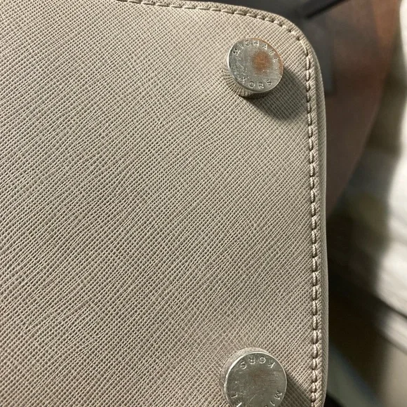 Michael Kors Grey Large Tote Bag MK - Picture 7 of 10